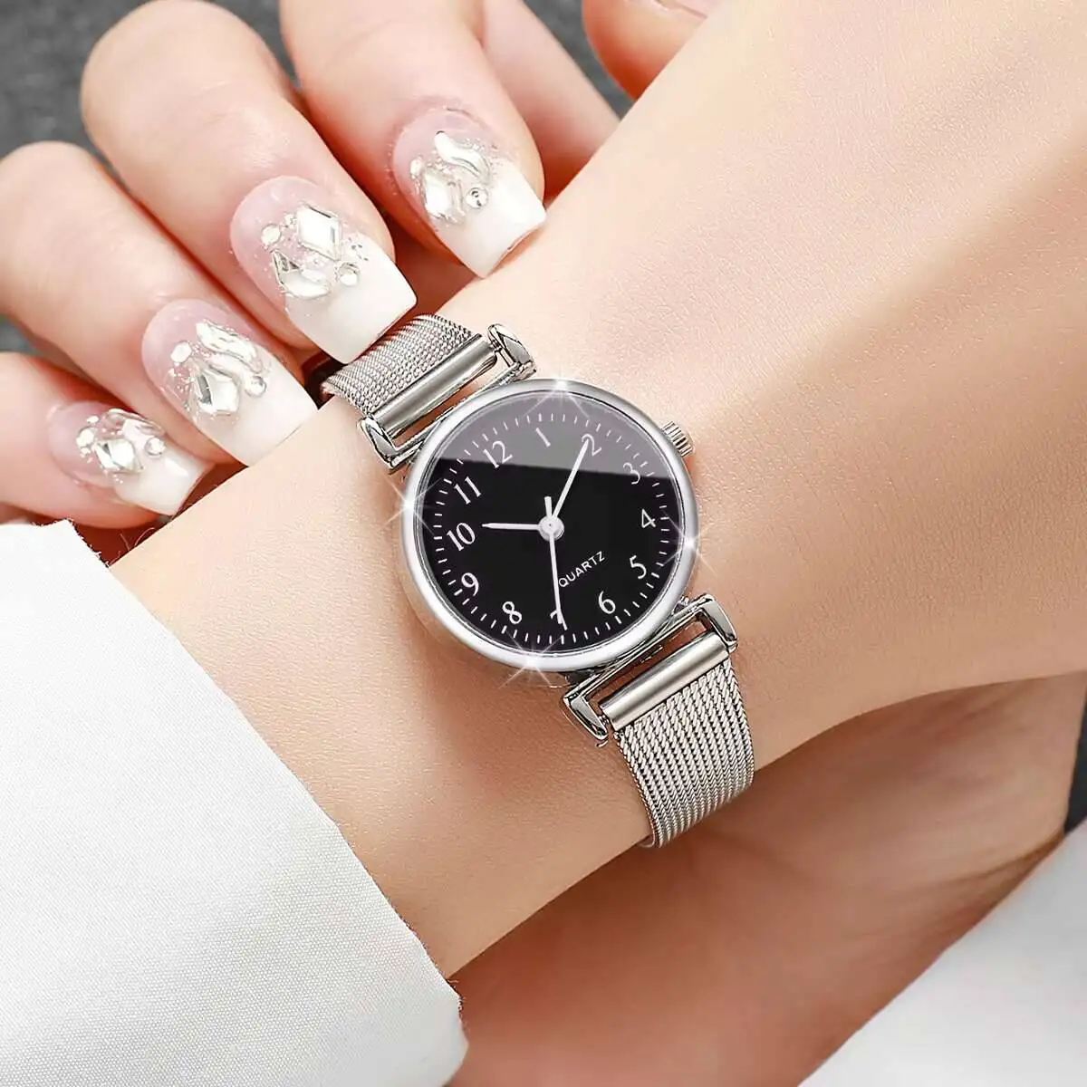 1/2 Stück modische Damenuhren, – Mesh Stainless Strap Bewertung und Preis